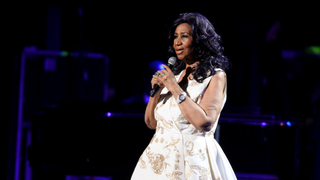 Jim Carrey pays tribute to Aretha Franklin with very, very bad portrait